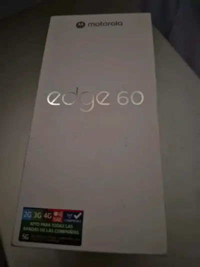 Smartphone Motorola Edge 60 con pantalla pOLED - miniatura 6