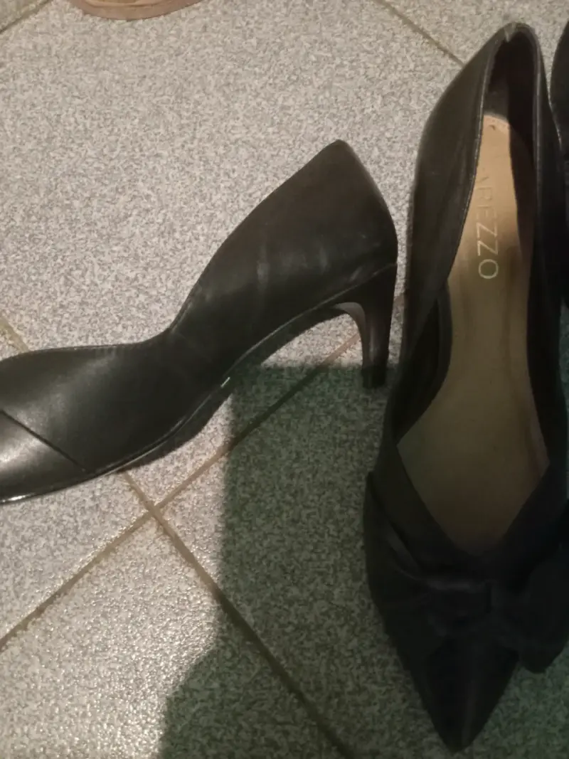 Zapatos de tacón negro Arezzo con lazo - 2