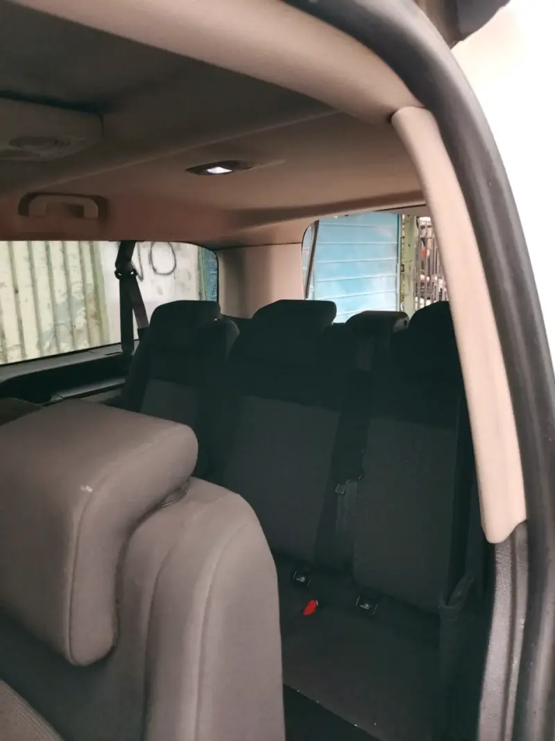 Furgón Peugeot Traveller 2020 en buen estado - 6