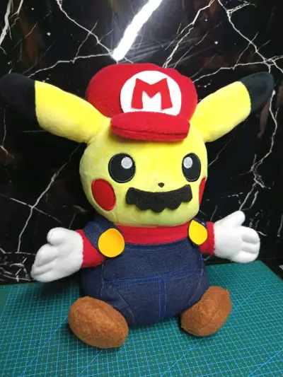 Peluche Pikachu custom Mario - miniatura 1