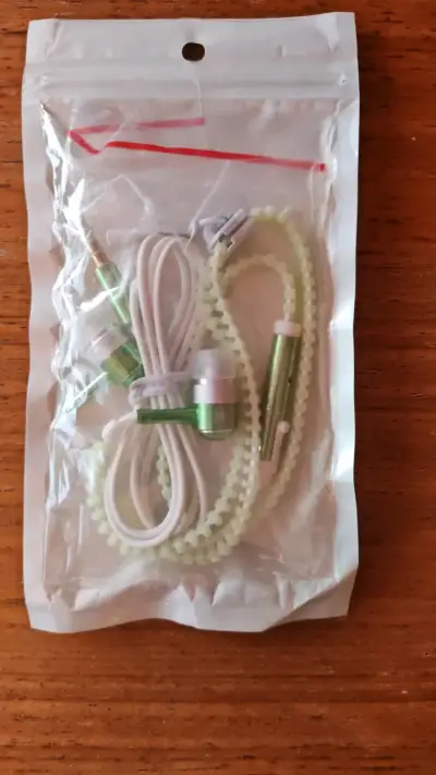 Auriculares con cable verde y blanco - miniatura 1