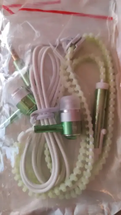 Auriculares con cable verde y blanco - miniatura 2