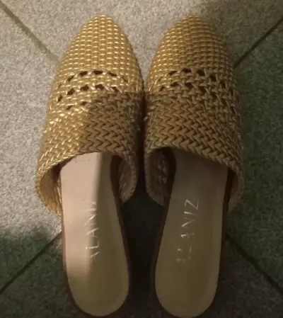 Zapatos tejidos dorados Alaniz para mujer - miniatura 1