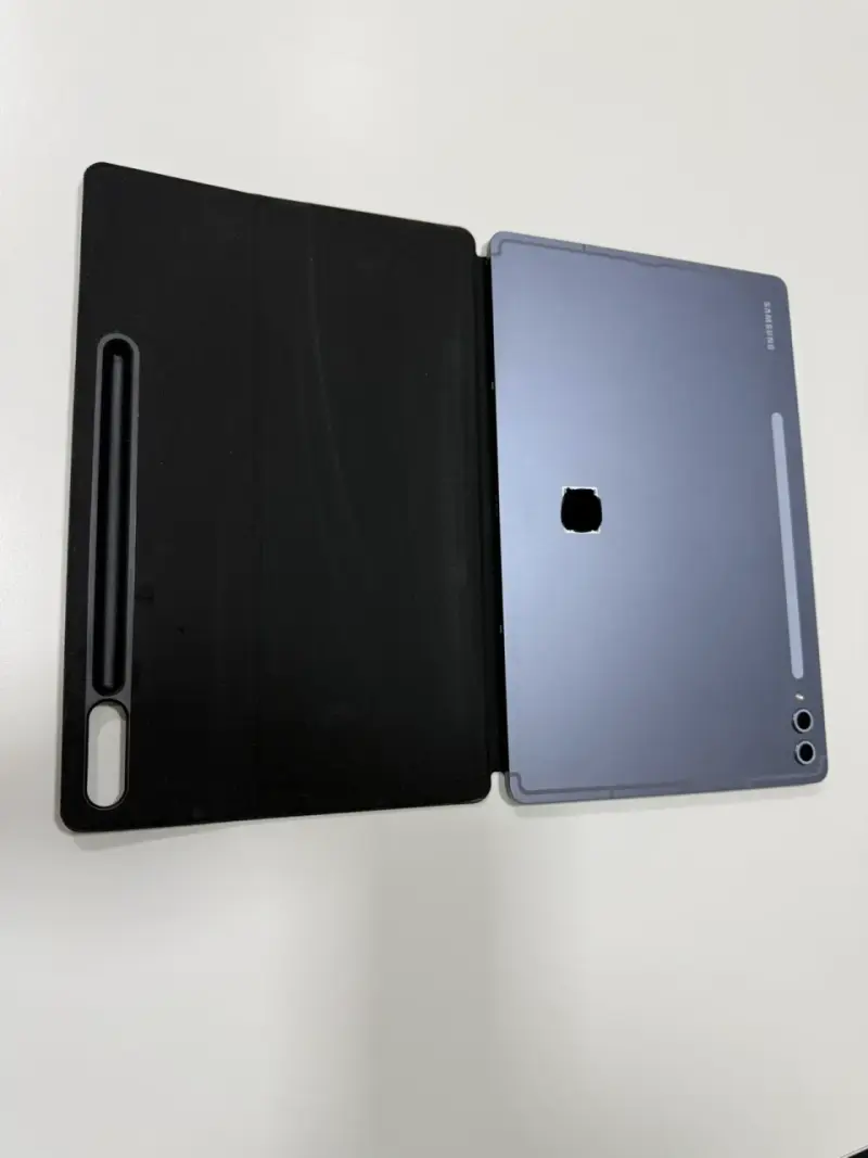 Tablet Samsung con teclado y lápiz - 3