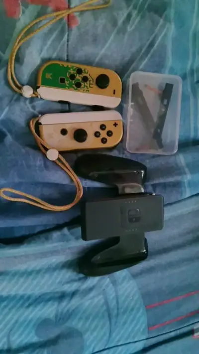 Joy-Con Edición Zelda Tears of the Kingdom - miniatura 1
