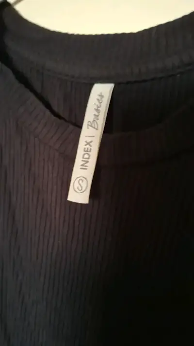 Polera sin mangas negra Index Basics - miniatura 2
