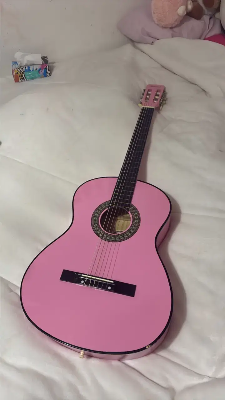 Guitarra acústica rosa para principiantes - 1