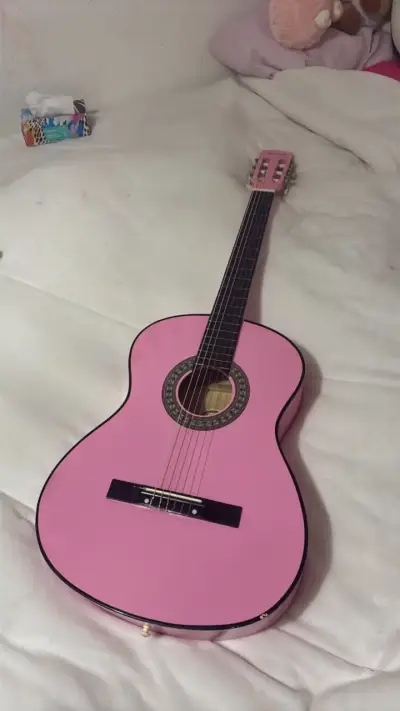 Guitarra acústica rosa para principiantes - miniatura 1