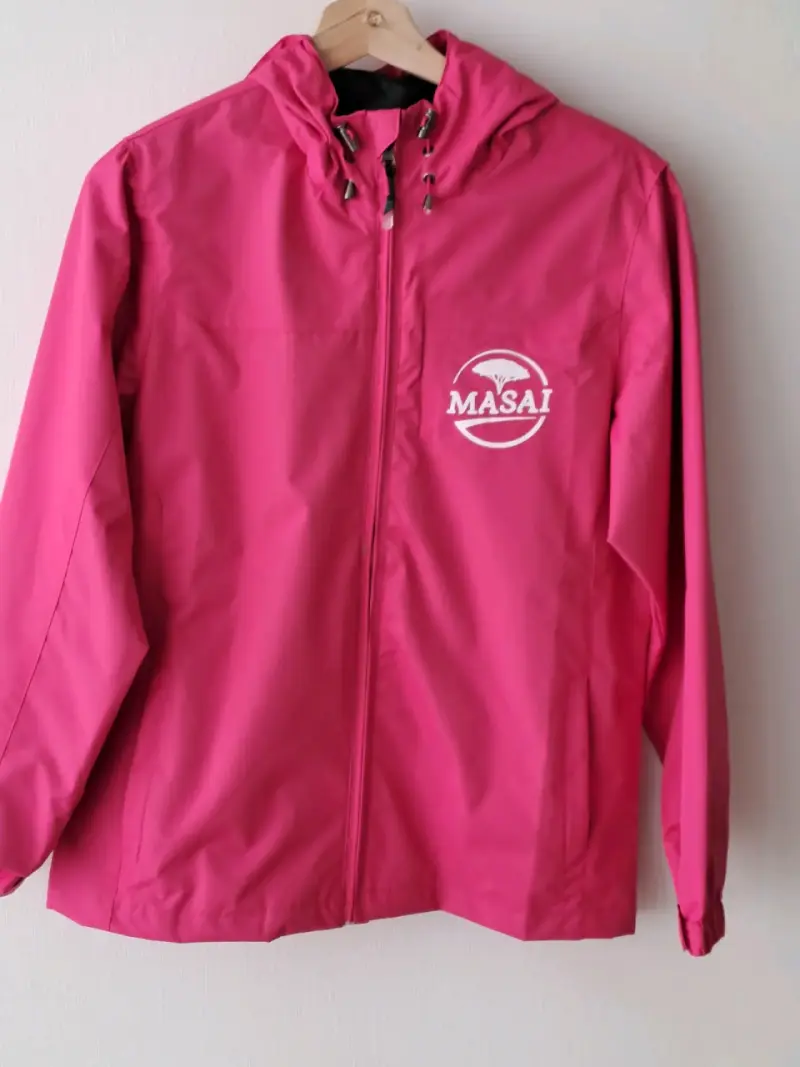 Chaqueta impermeable rosa Masai con capucha - 2