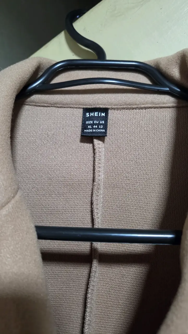 Abrigo largo beige Shein con botones XL - 2