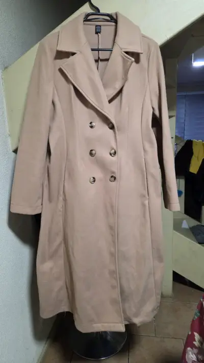 Abrigo largo beige Shein con botones XL - miniatura 3