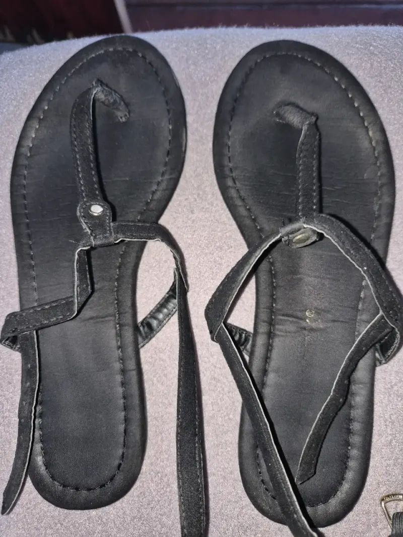 Sandalias planas blancas de cuero Zara - 2