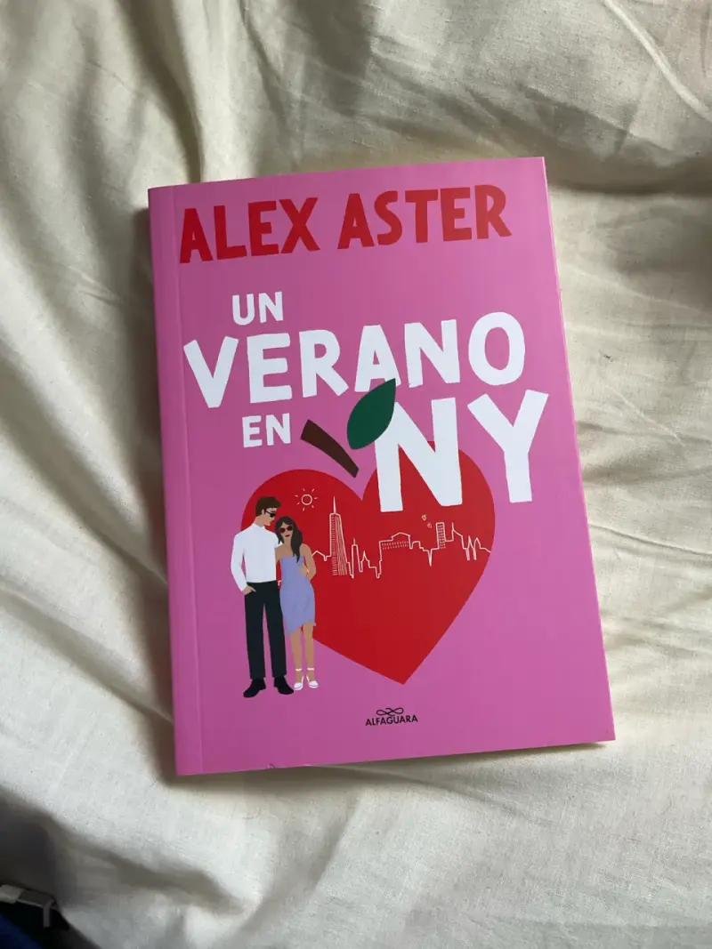 Libro 'Un Verano en NY' de Alex Aster - 1