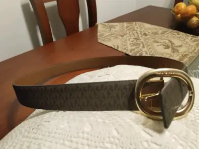 Cinturón Michael Kors negro con hebilla dorada - miniatura 5