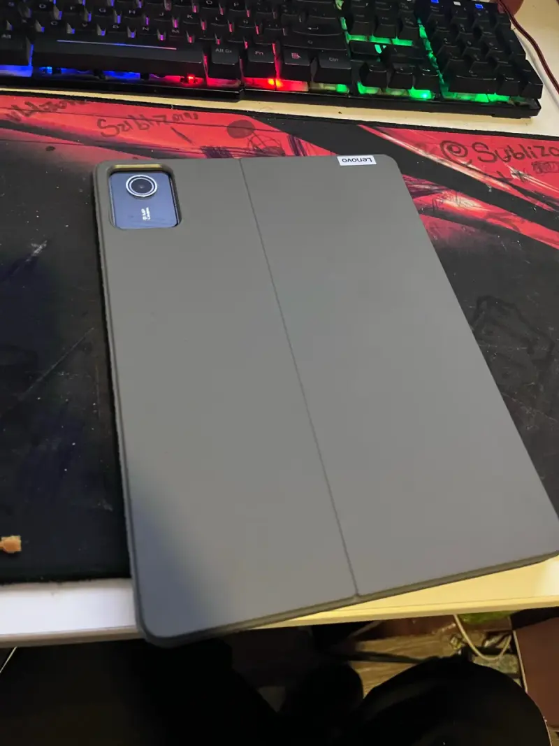 Tablet Lenovo M11 con funda y lápiz - 2