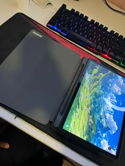 Tablet Lenovo M11 con funda y lápiz - miniatura 4