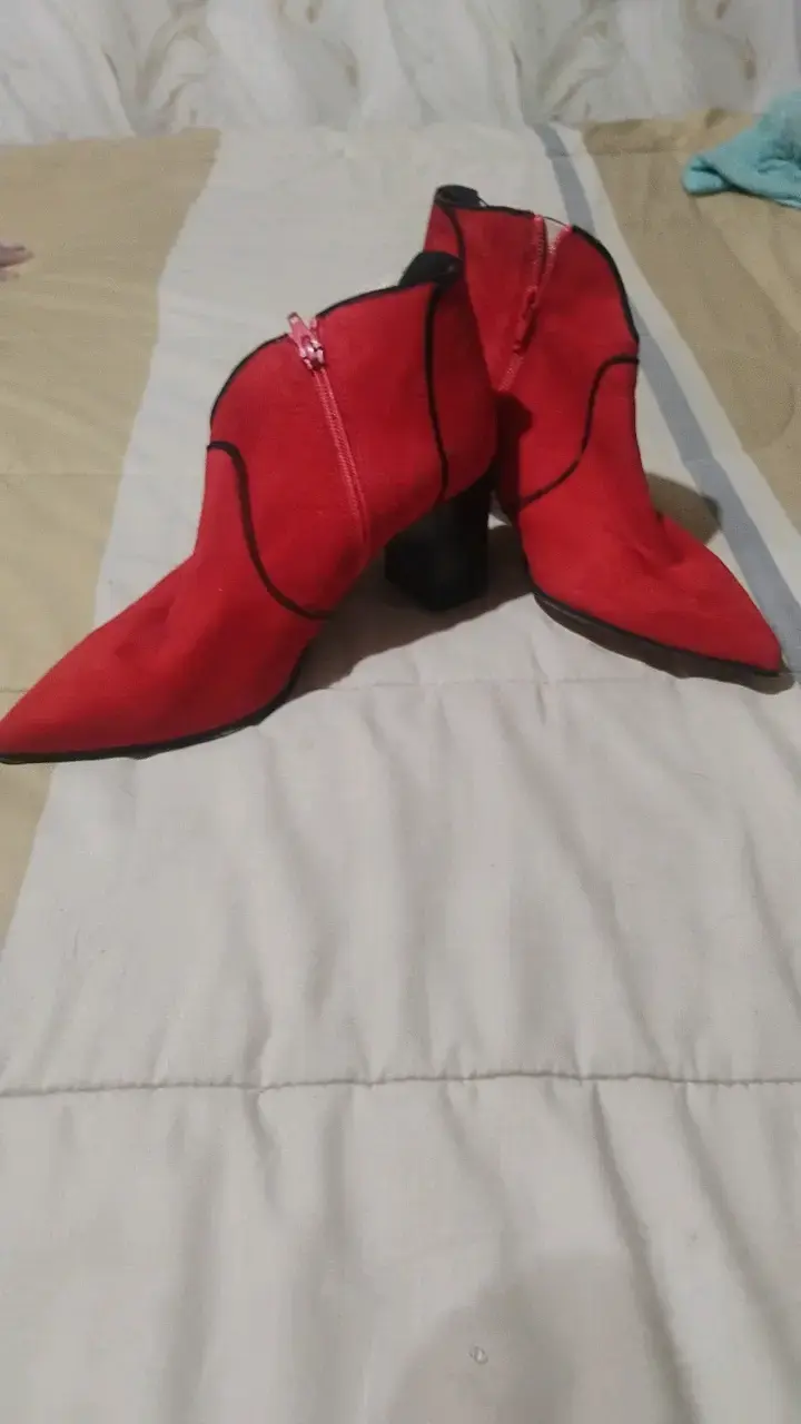 Botines rojos de gamuza con tacón - 2