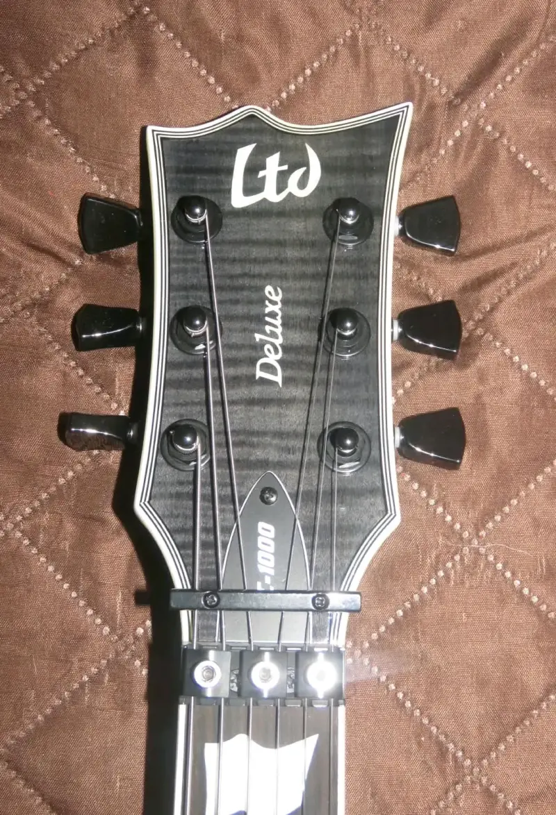 Guitarra eléctrica LTD Deluxe EC-1000 con funda - 3