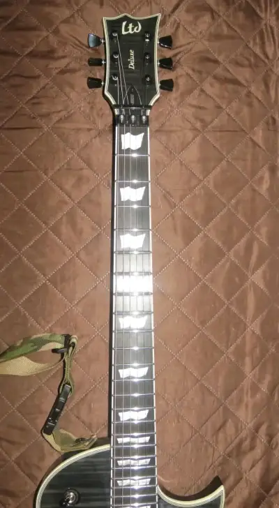 Guitarra eléctrica LTD Deluxe EC-1000 con funda - miniatura 5