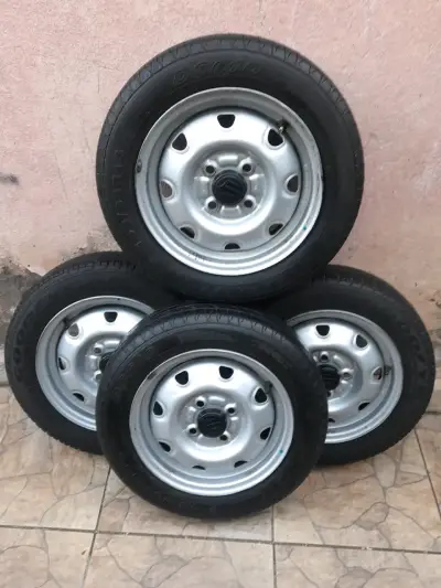 Juego de 4 ruedas originales para Suzuki Alto - miniatura 1