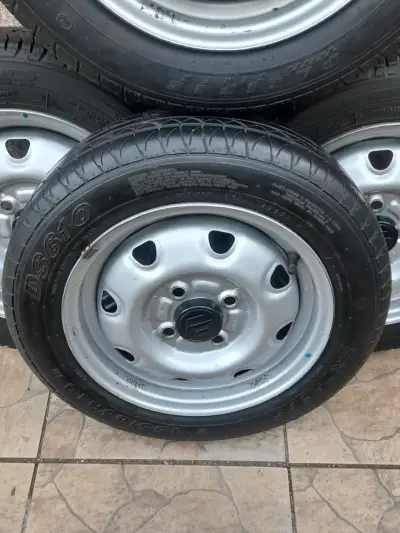 Juego de 4 ruedas originales para Suzuki Alto - miniatura 6