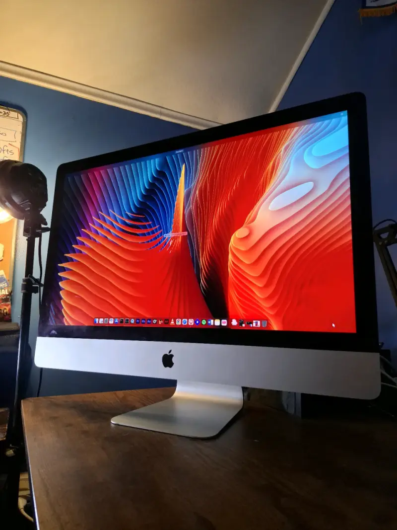 iMac 27' 5K i7 4.2GHz RAM 48G GPU Radeon 8g 2Tb - 1