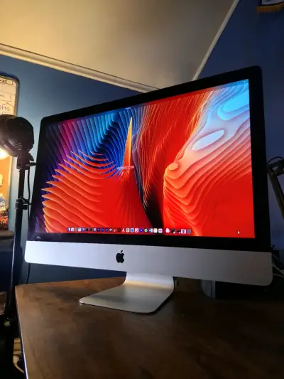 iMac 27' 5K  i7 4.2GHz RAM 48G GPU Radeon 8g  2Tb - miniatura 1
