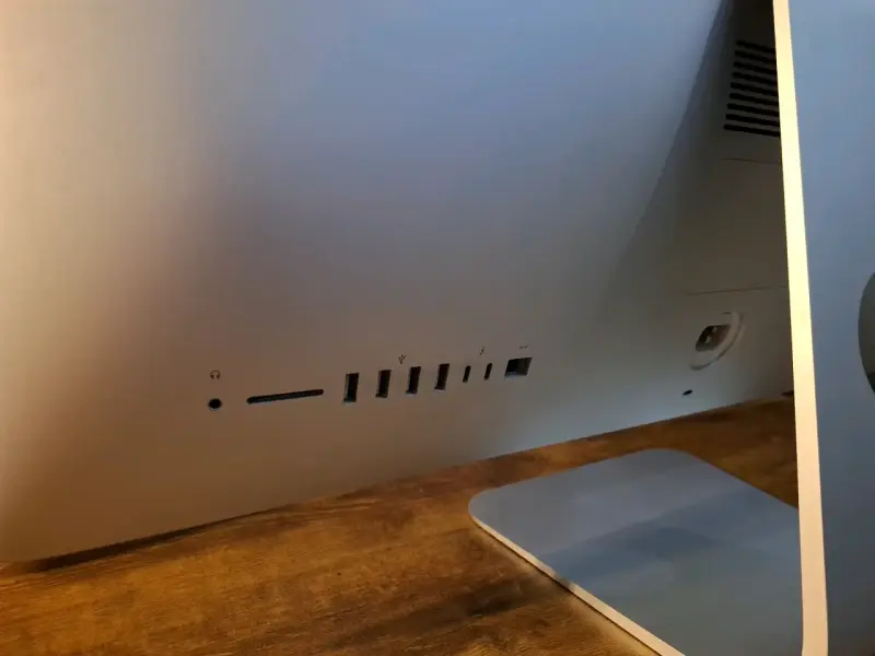 iMac 27' 5K i7 4.2GHz RAM 48G GPU Radeon 8g 2Tb - 3