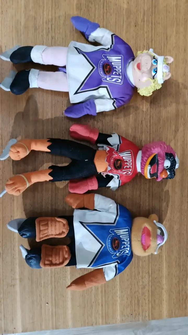 Peluches de Los Muppets en ropa de hockey - 1
