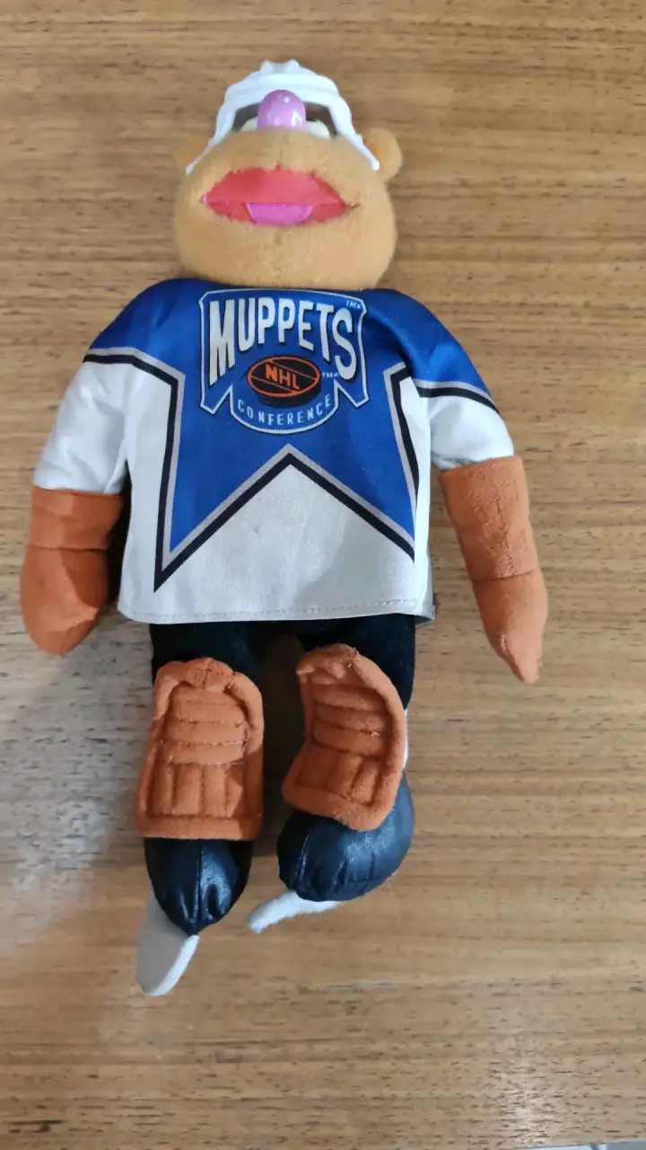 Peluches de Los Muppets en ropa de hockey - 5