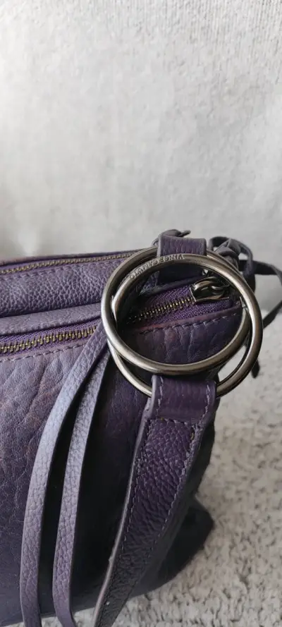 💜 Bolso Bandolera VINCE CAMUTO 100% Cuero Genuino - miniatura 1