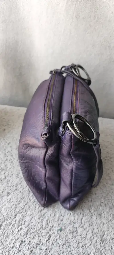 💜 Bolso Bandolera VINCE CAMUTO 100% Cuero Genuino - miniatura 2