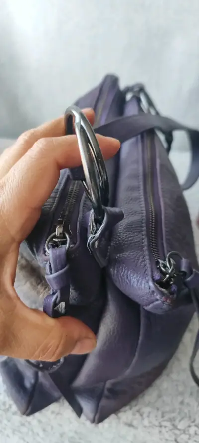 💜 Bolso Bandolera VINCE CAMUTO 100% Cuero Genuino - miniatura 4