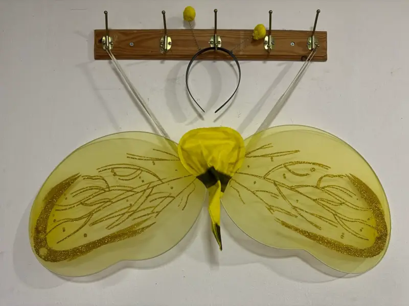 Alas de disfraz de abeja amarillas con antenas - 2