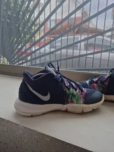 Zapatillas  Nike Kyrie 5 "Galaxy" - miniatura 2