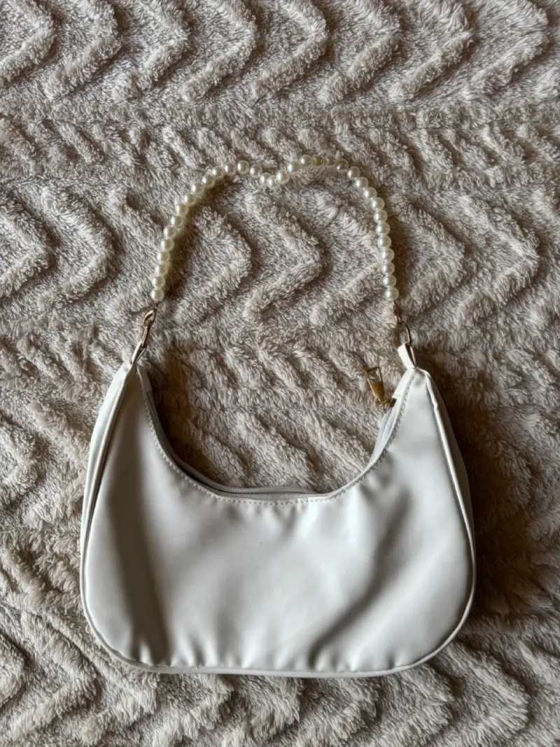 Cartera blanca con asa de perlas - 2