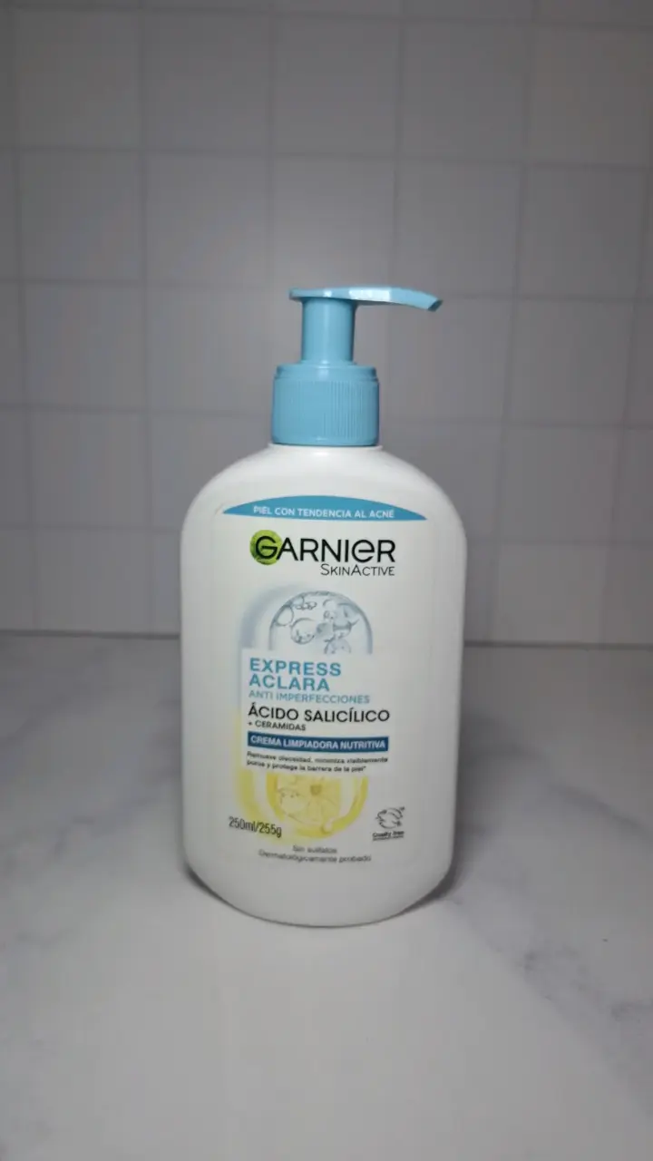Crema Limpiadora Garnier SkinActive Express Aclara