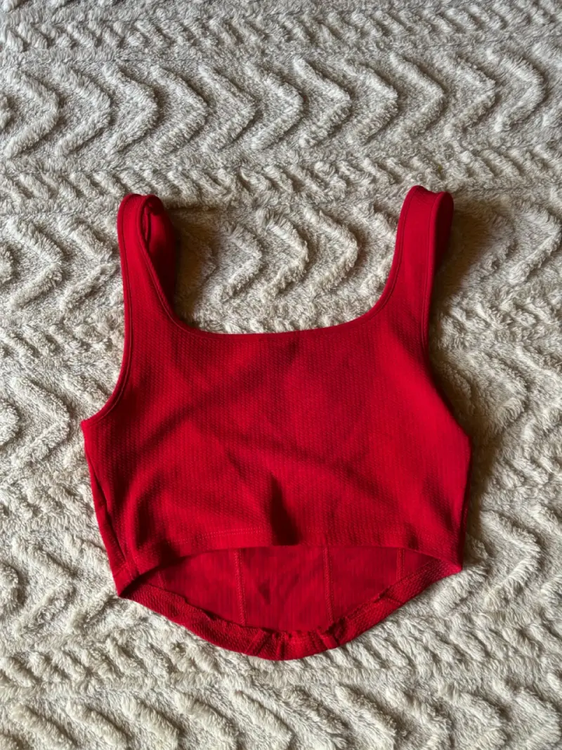 Top rojo sin mangas Shein - 2