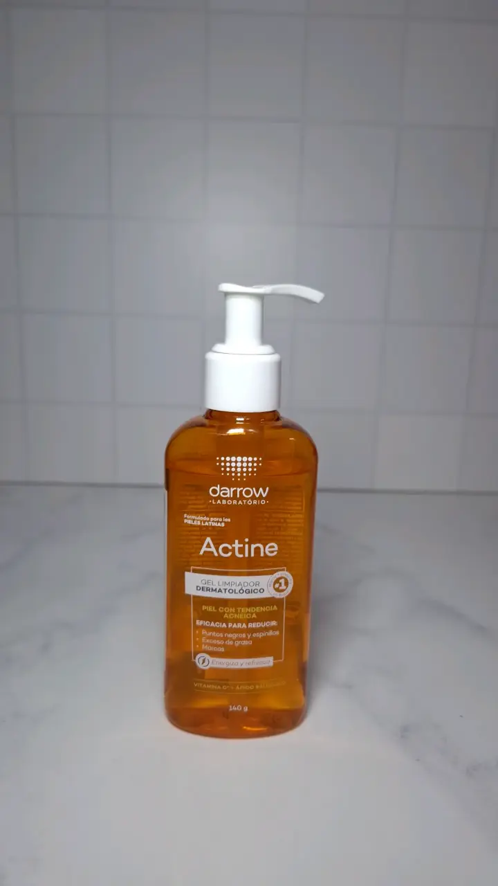 Gel limpiador dermatológico Darrow Actine 140g