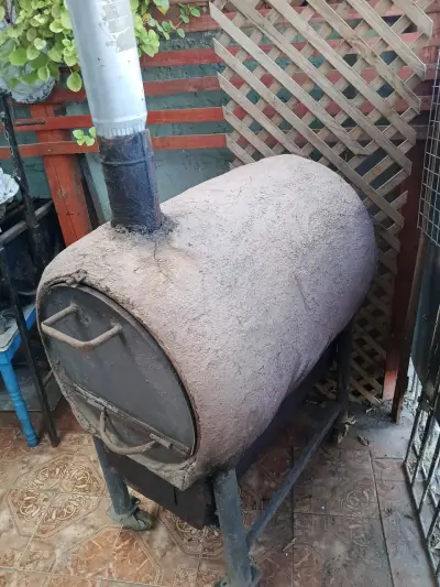 Horno de barro para exteriores con chimenea - miniatura 3