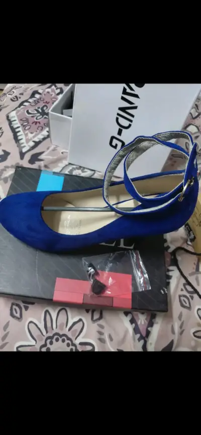 Zapatos de tacón azul con correa - miniatura 1