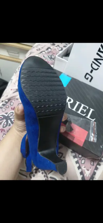 Zapatos de tacón azul con correa - miniatura 2