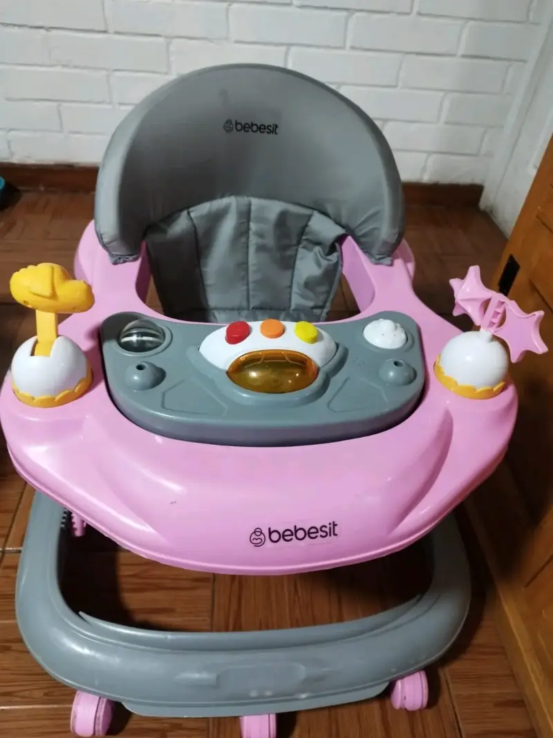 Andador Bebesit para bebé color rosa y gris - 2
