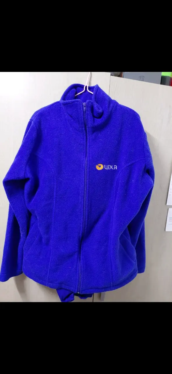 Uniforme médico azul UDLA (antifluidos) - 2