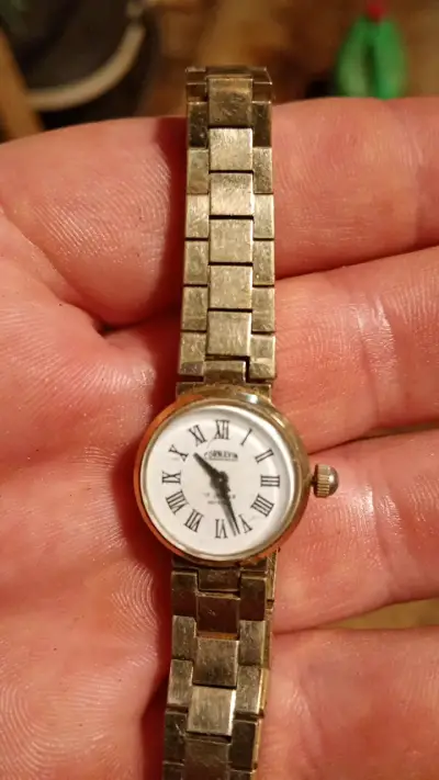 Reloj de pulsera dorado Cornavin clásico - miniatura 1