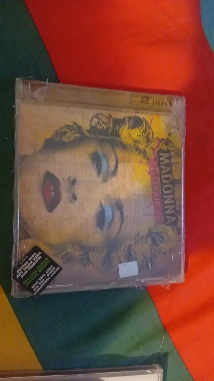 CD doble de Madonna Celebration en buen estado - 1