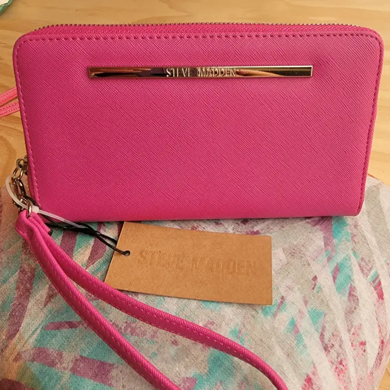 Billeteras rosa Steve Madden con cierre y correa - 2
