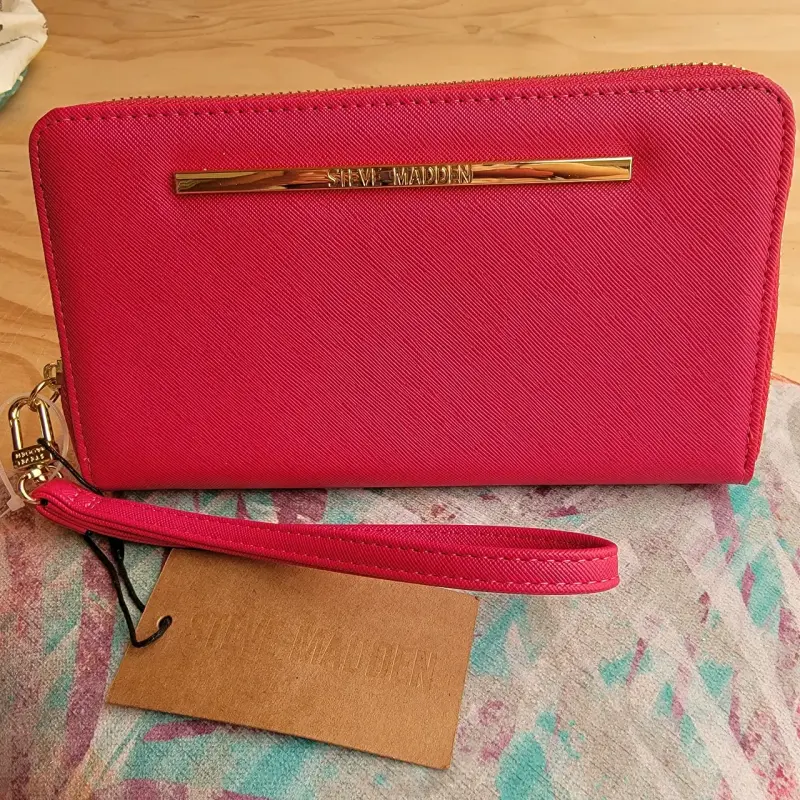 Billeteras rosa Steve Madden con cierre y correa - 4