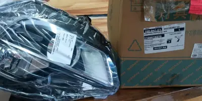 Faro delantero derecho para auto SGMW - miniatura 1