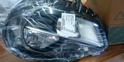 Faro delantero derecho para auto SGMW - miniatura 2